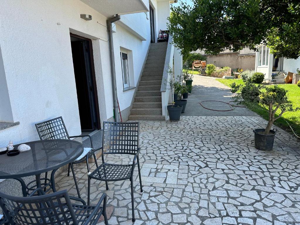 Villa Beba - Apartments - 带露台的两卧室公寓