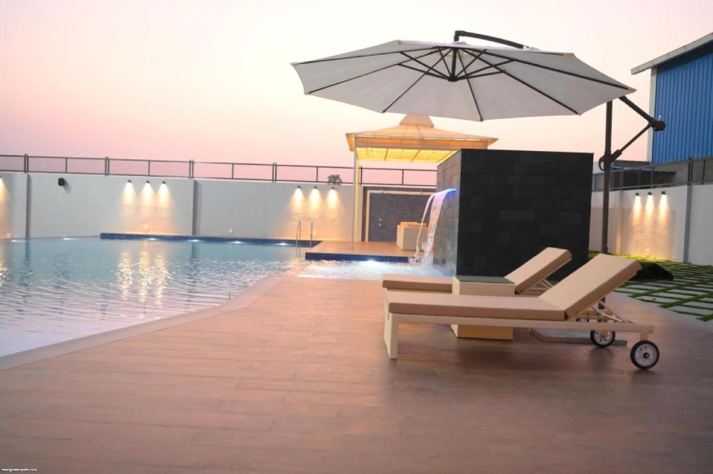 Bazén v ubytování GOLDEN PARK HOTEL & RESORT nebo v jeho okolí