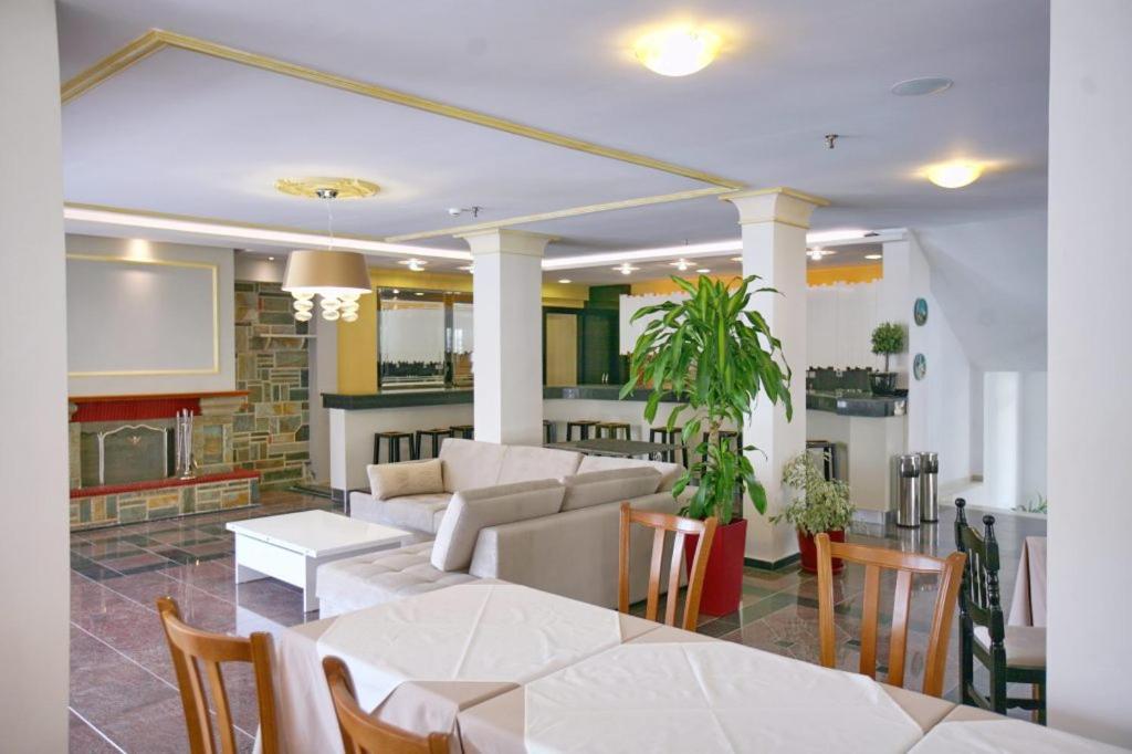 A seating area at Theofilos Classic Hotel
