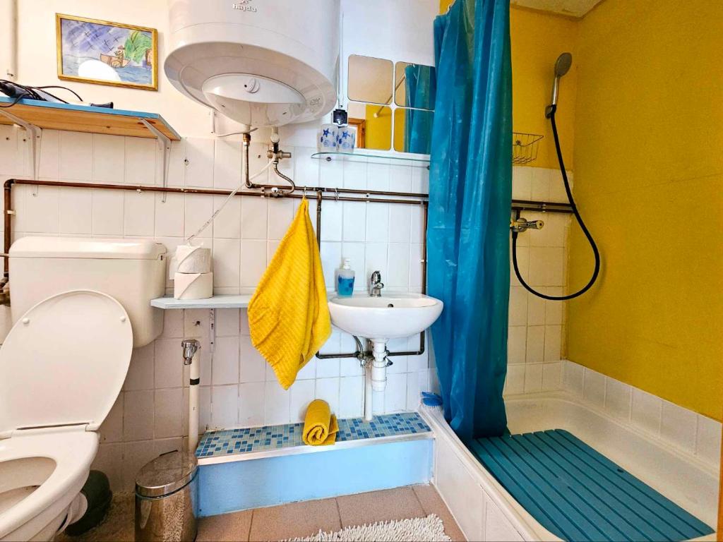 Kúpeľňa v ubytovaní Apartment for Cyclists RIDE IN Balatonalmádi