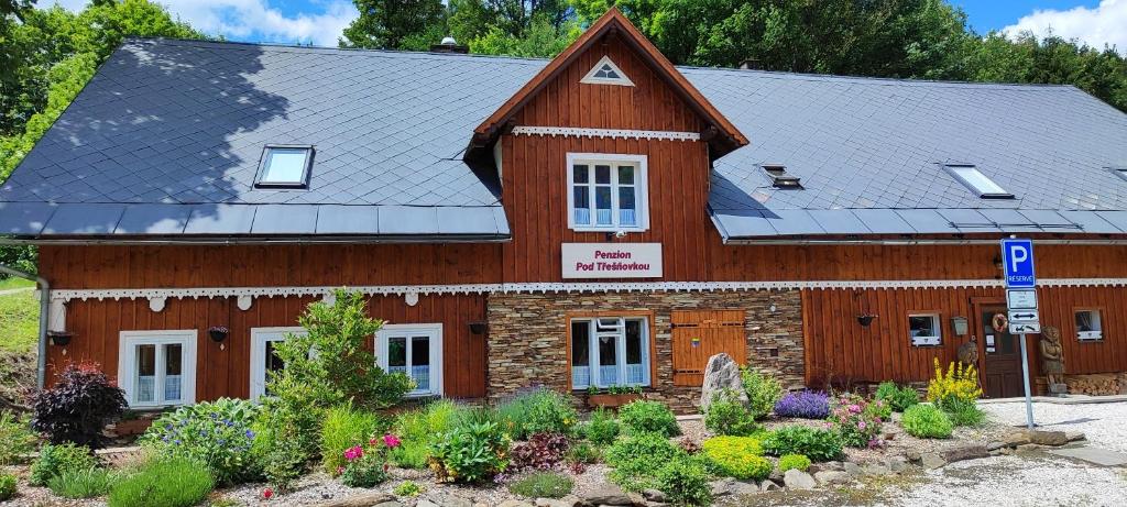 Zdjęcie z galerii obiektu Penzion Pod Třešňovkou w mieście Horní Maršov