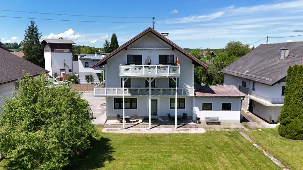 Budova, kde se apartmán nachází