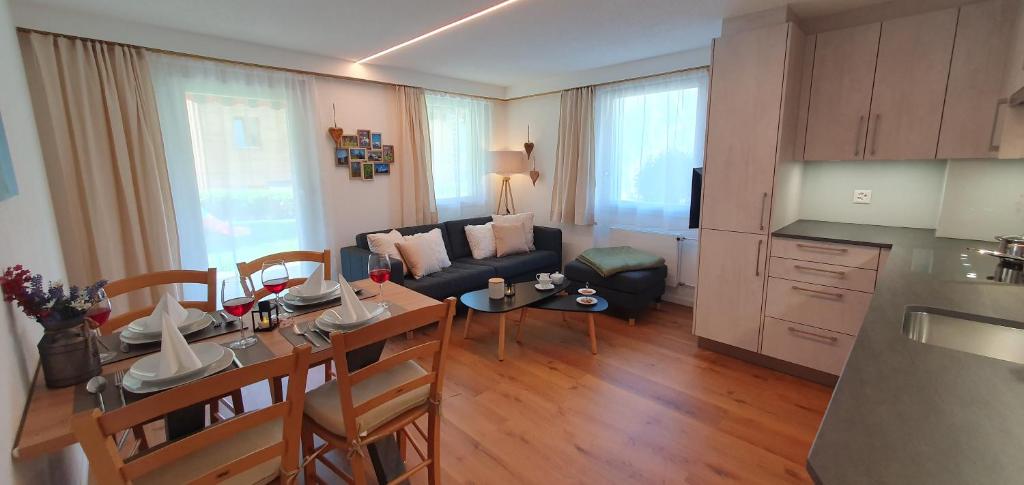 Η κουζίνα ή μικρή κουζίνα στο Chalet Schneevogul