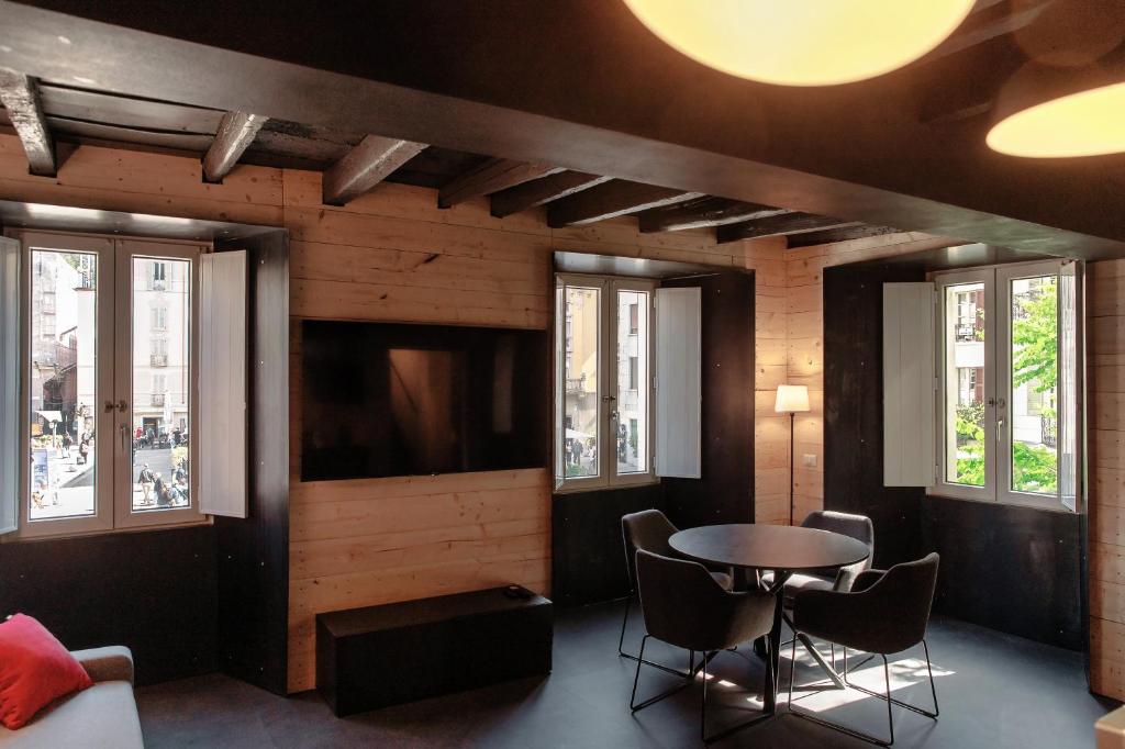 Fitzgerald Building - The House of Travelers - 4