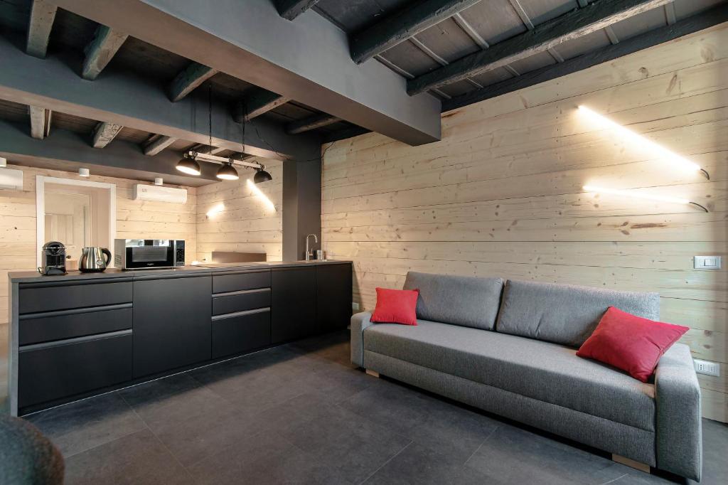 Fitzgerald Building - The House of Travelers - 17