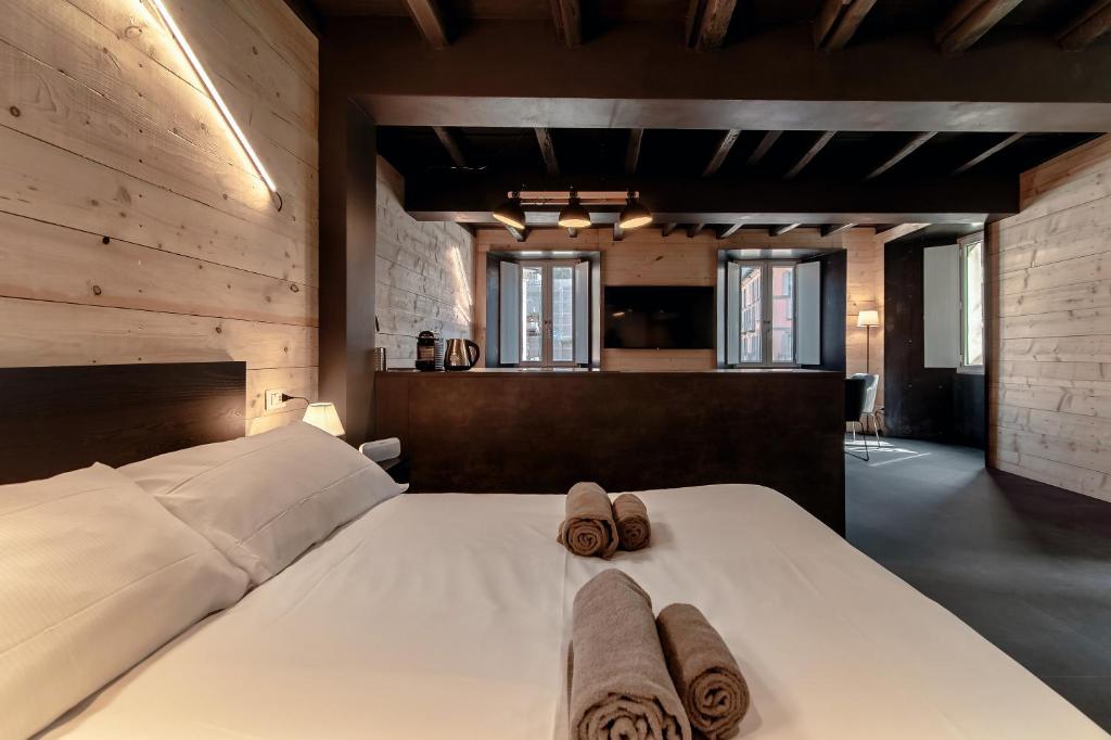 Fitzgerald Building - The House of Travelers - 1