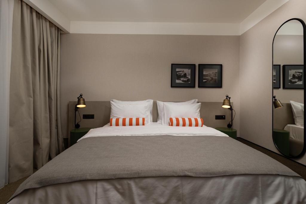 Infinity Hotel & More - 3