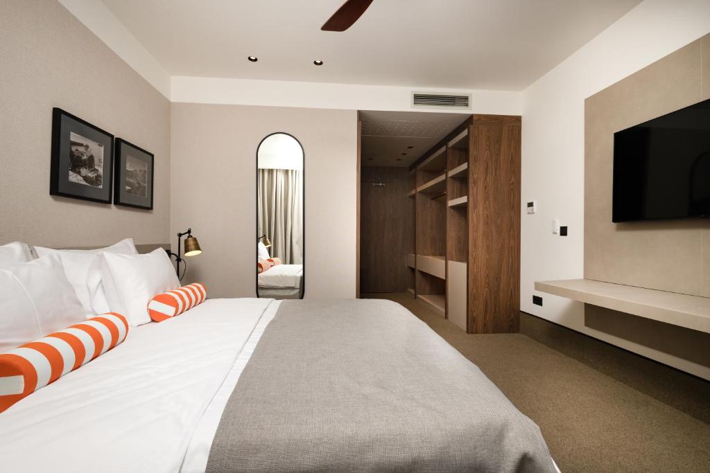 Infinity Hotel & More - 4