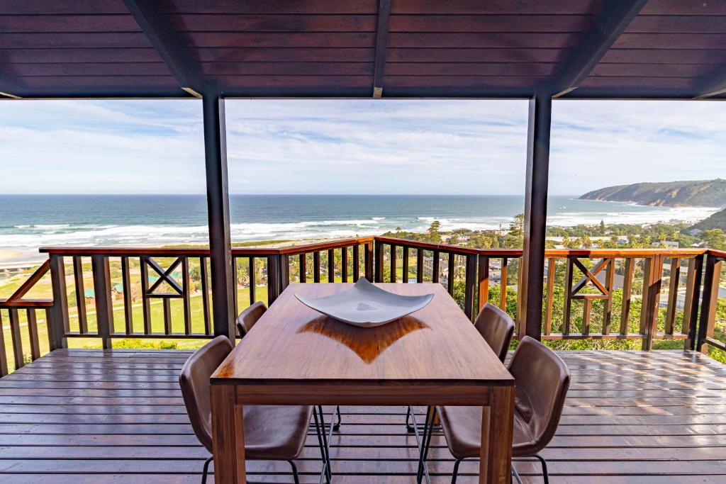 Peak's Cabin - Endless Ocean Views - Fireplace - Fast WiFi - Image 8