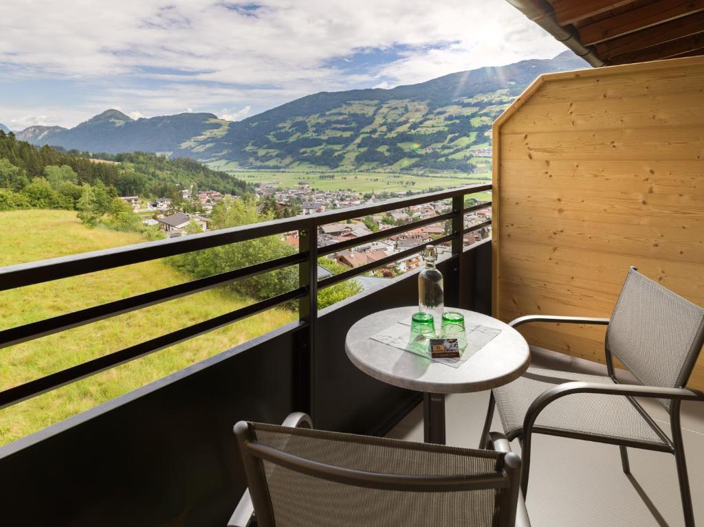 Nespecifikovaný výhled na hory nebo výhled na hory při pohledu z hotelu