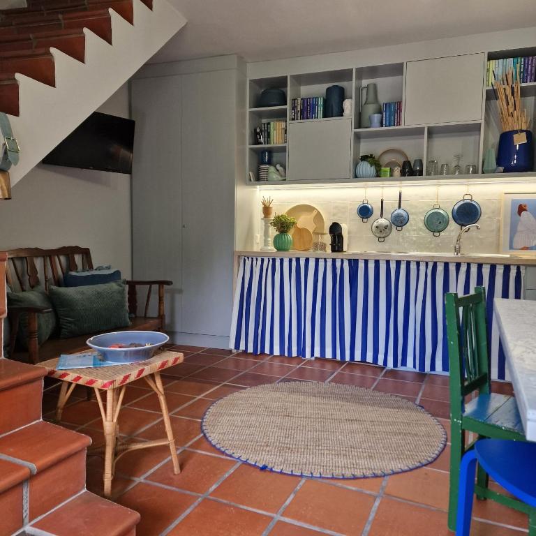 CASAS de CONSTÂNCIA - Casa De Una Habitación