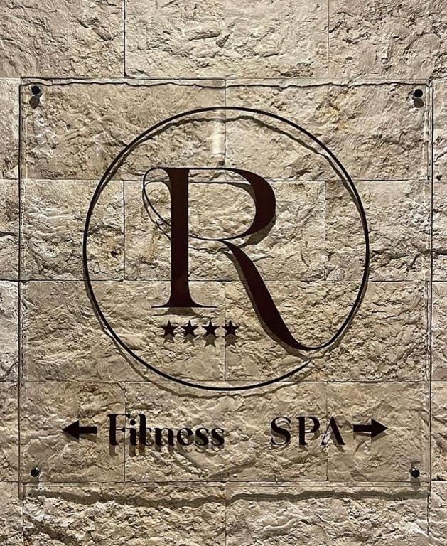 Certifikát, hodnocení, plakát nebo jiný dokument vystavený v ubytování Hôtel & Spa Rocabella