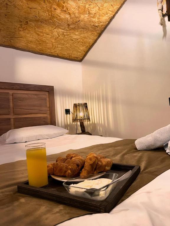Postel nebo postele na pokoji v ubytování Ojakh Resort