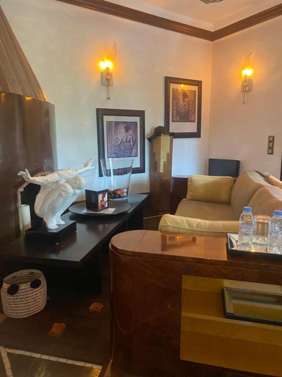 Uma área de estar em Villa Mano
