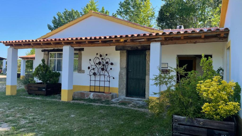 O edifcio onde o alojamento de turismo rural est situado