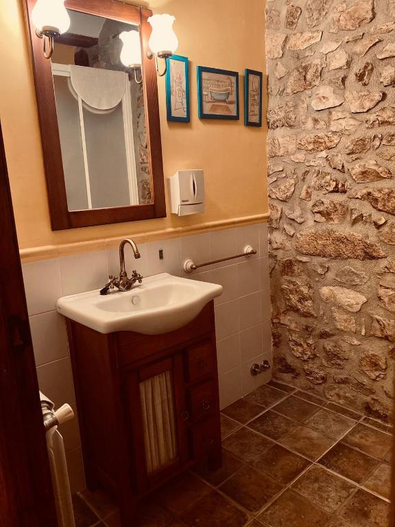 Koupelna v ubytování Hostal La Muralla