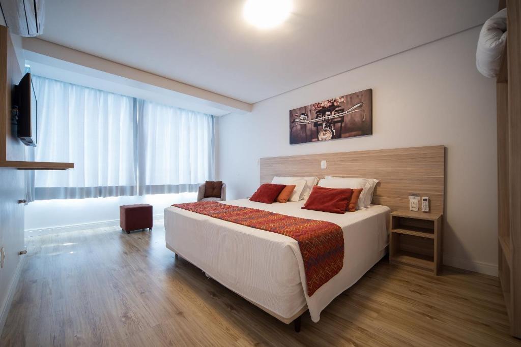 Apartamentos Monte Felice Stay - Three-Bedroom Apartment