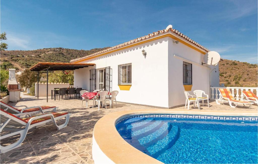 Bazén v ubytování Stunning Home In Torrox With Wifi nebo v jeho okolí