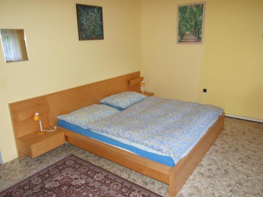 Postel nebo postele na pokoji v ubytování Pension Skalka