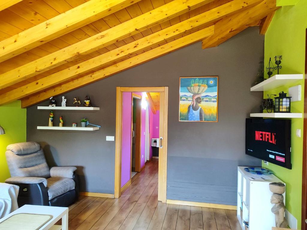 Kuchyňa alebo kuchynka v ubytovaní Tranquila casita de invitados en Vigo con chimenea