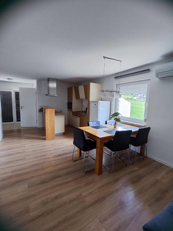 Kuchyň nebo kuchyňský kout v ubytování Apartments Tome