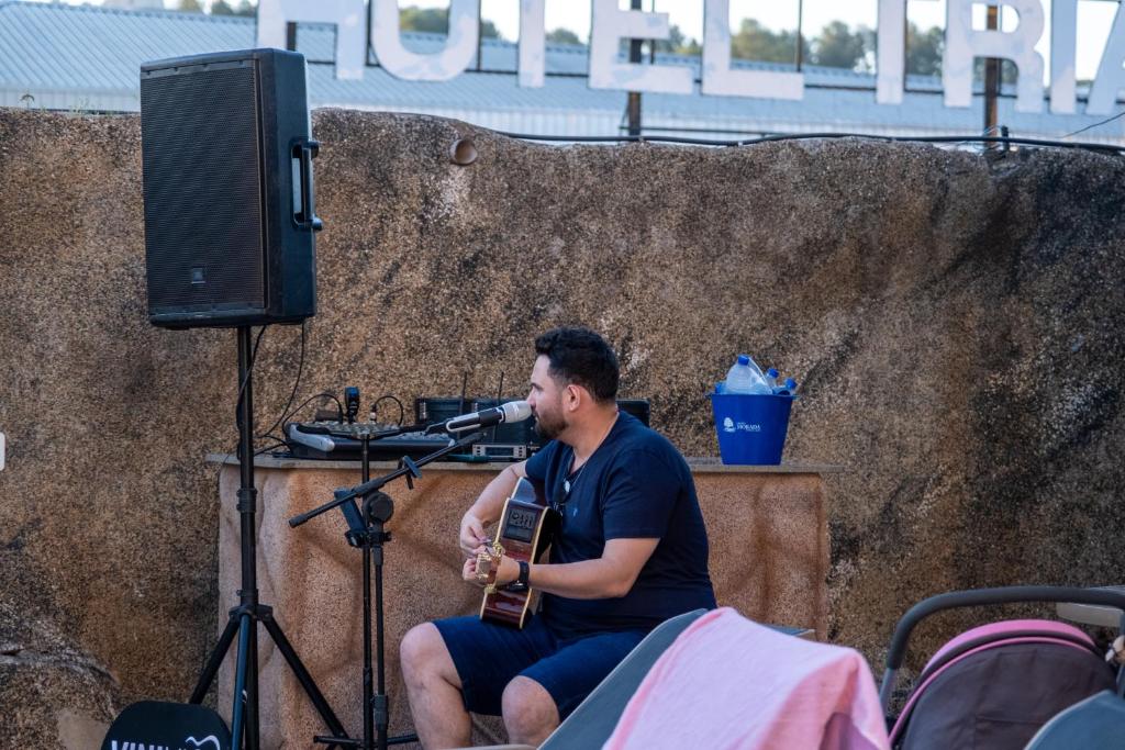 Hóspedes ficando em Hotel Morada do Sol