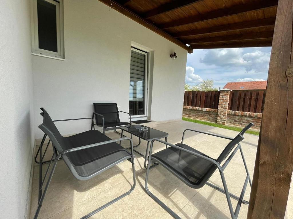 Patio nebo venkovní prostory v ubytování BIA Twin House