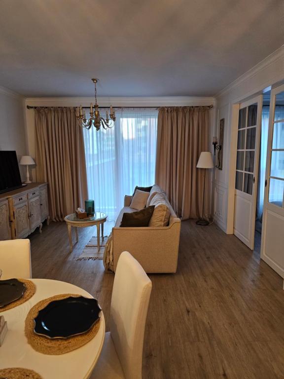 Posedenie v ubytovaní Wyjatkowy apartament w sercu Gdańska