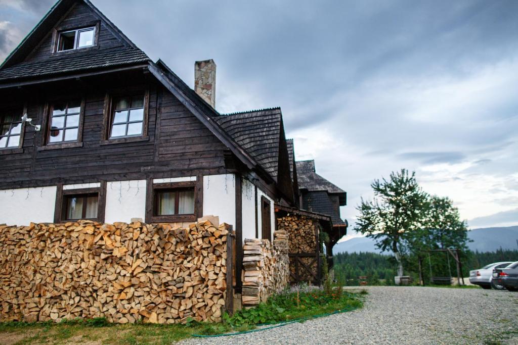 Příroda nedaleko venkovského domu
