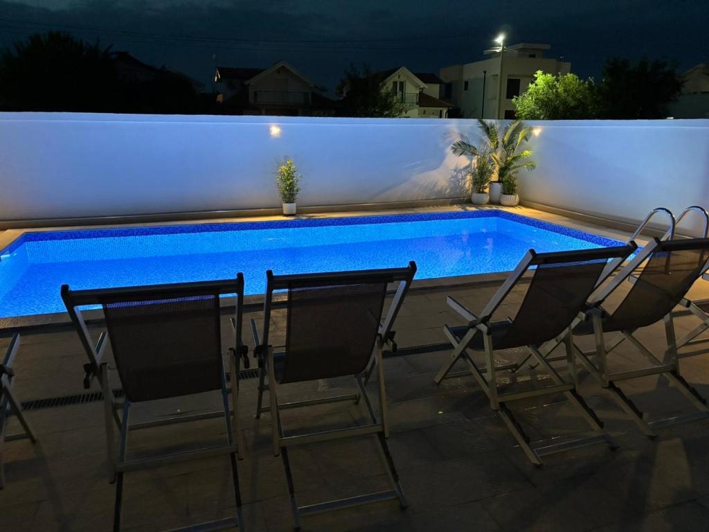 Piscina di ORA apartments o nelle vicinanze