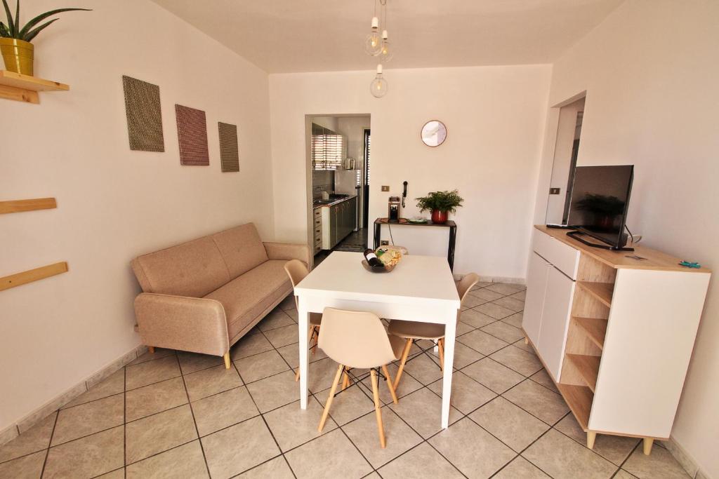 TV a/nebo společenská místnost v ubytování Residence Mare Azzurro