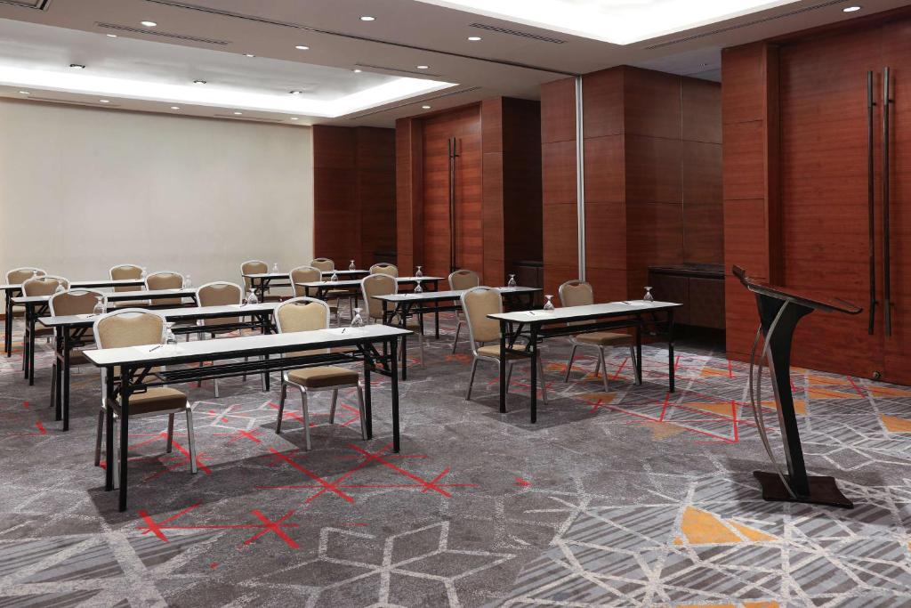 Zona de negocis o sala de conferències de Radisson Blu Cebu