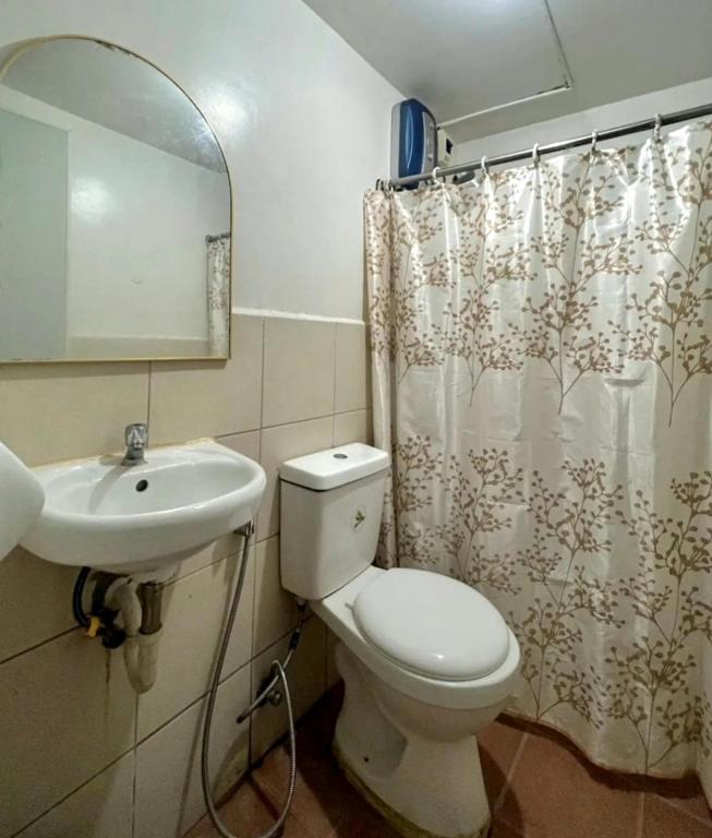 Koupelna v ubytování Gorgeous 2BR Condo unit with free WiFi