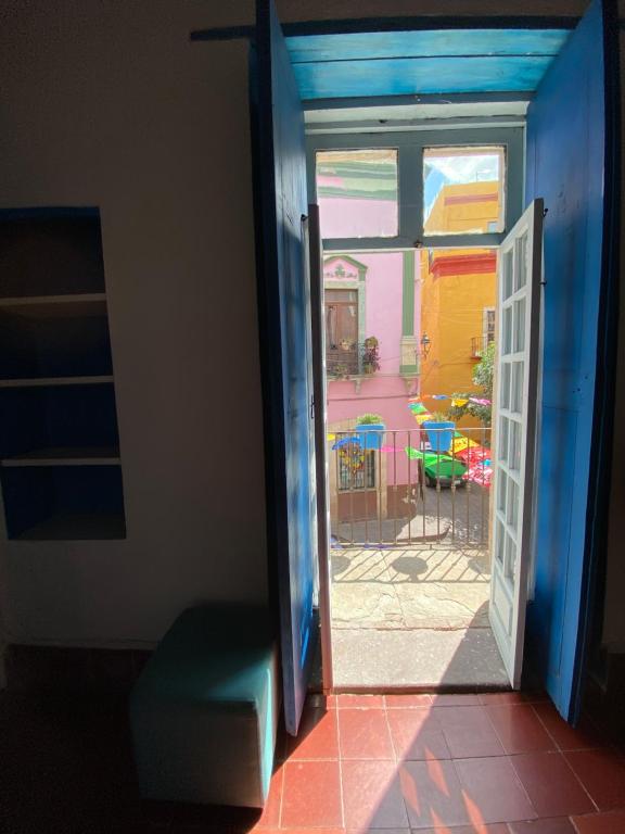 Alonso53 - Twin Room With Balcony