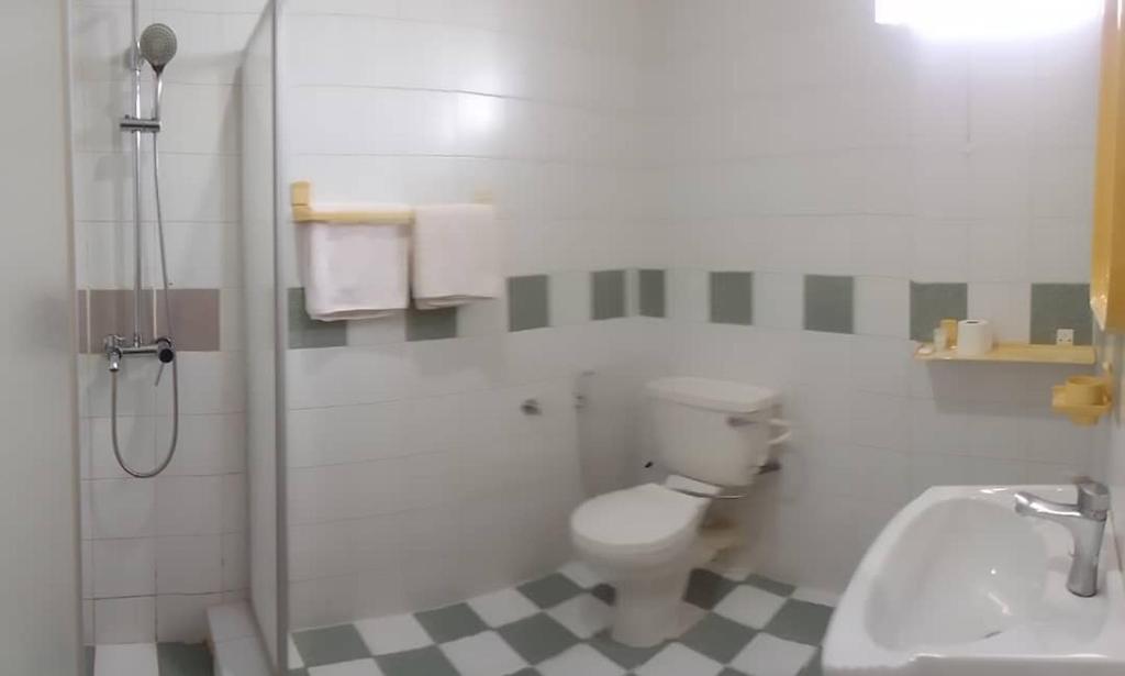 Koupelna v ubytování Sandakan Inn