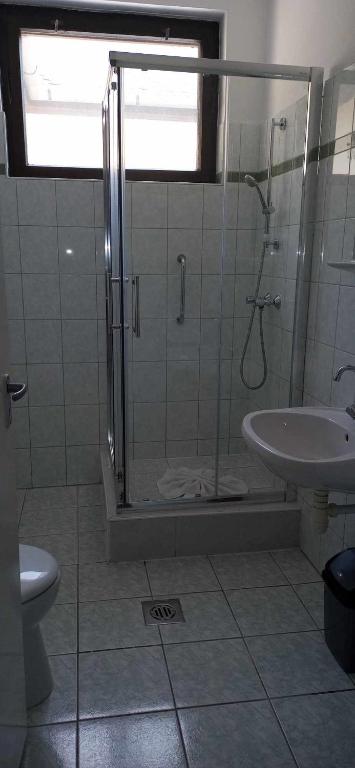 Koupelna v ubytování Fűz Apartman
