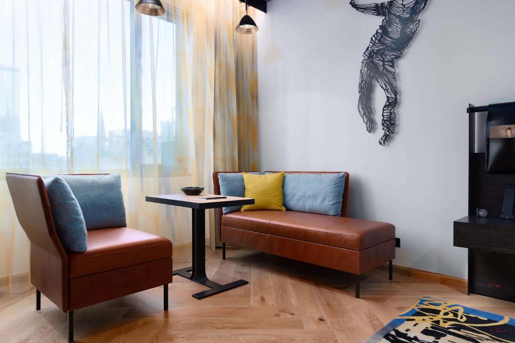 QT Melbourne - Resim 4