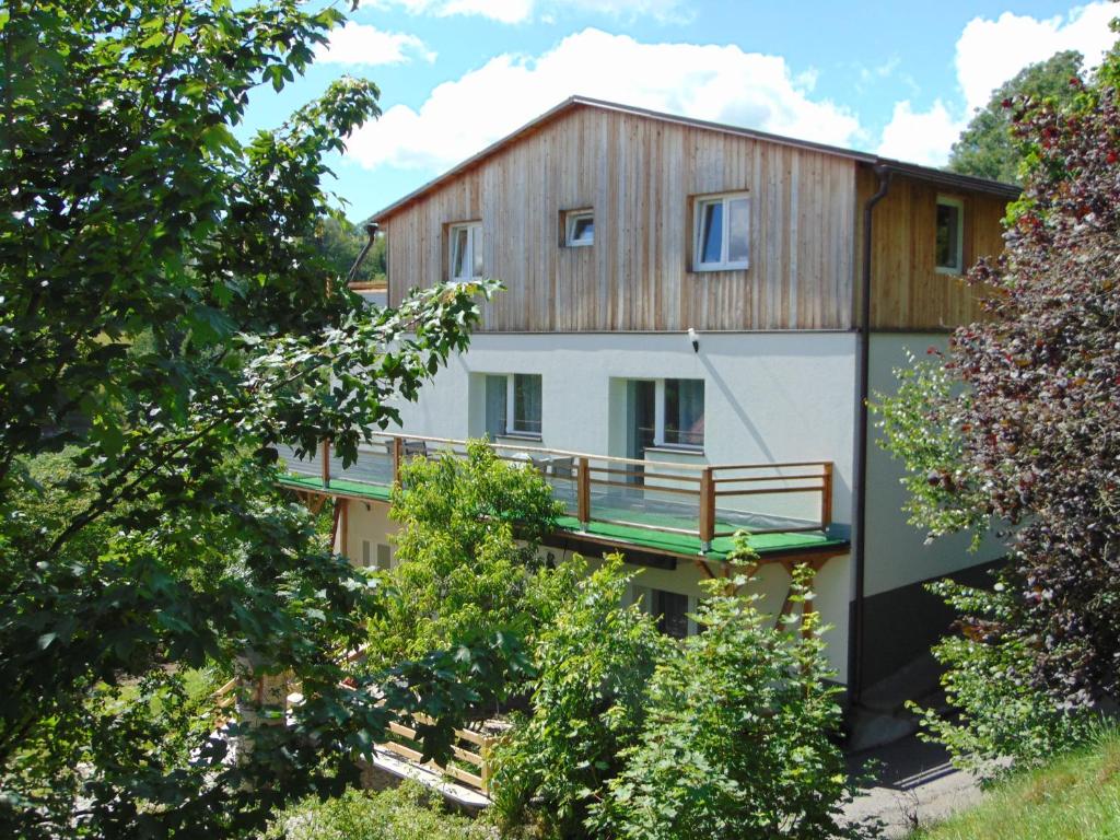 Budova, kde se aparthotel nachází