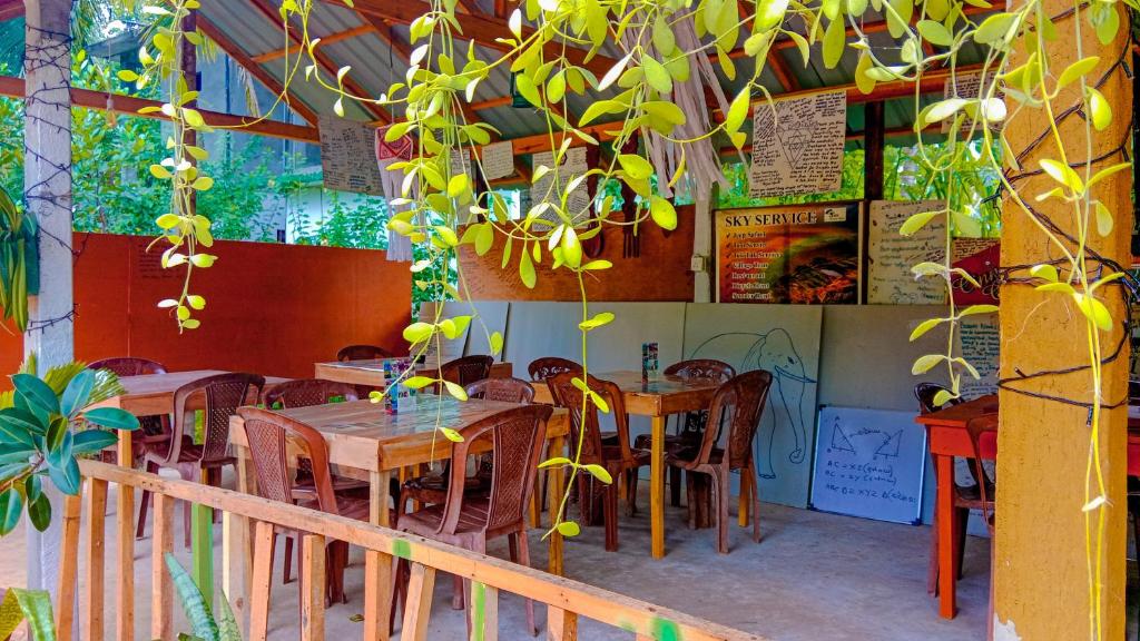 Sigiri Sky Home & TreeHouse - 5