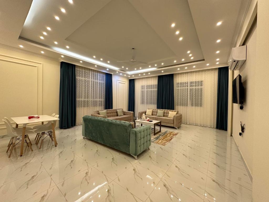 Posezení v ubytování فيلا المزار villa almazar