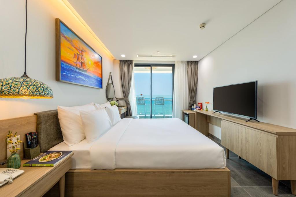 Phòng Deluxe Giường Đôi Với Ban Công và Tầm Nhìn Ra Biển