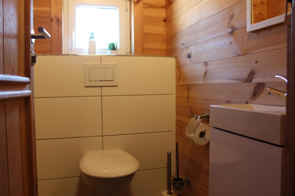 Koupelna v ubytování Ferienhaus Harmonie, Sauna,Seeblick, familienfreundlich