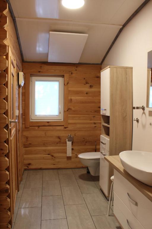 Koupelna v ubytování Ferienhaus Harmonie, Sauna,Seeblick, familienfreundlich