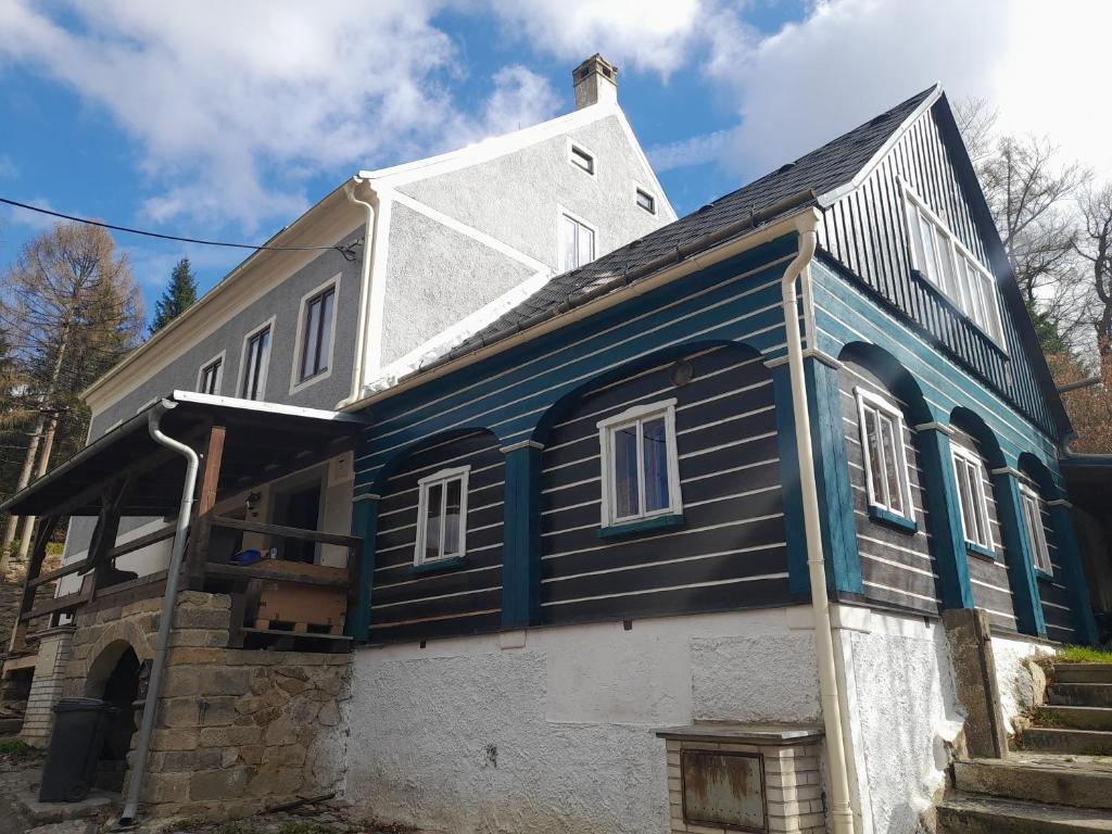 Budova, kde se apartmán nachází