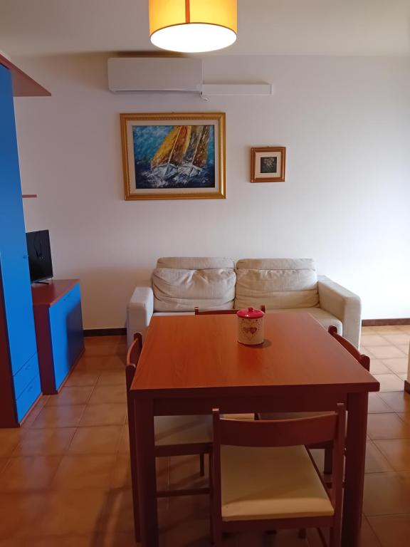 Apartment Elena, centrale, 3km dal mare - Appartement Met 1 Slaapkamer