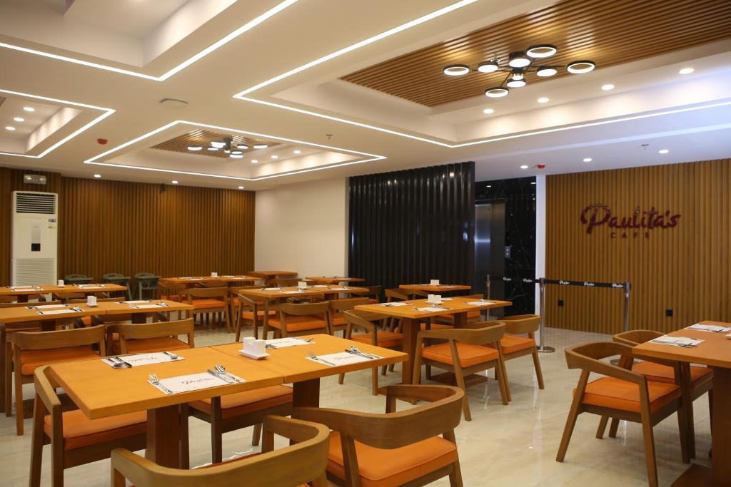 Restaurace v ubytování Hamersons Hotel CDO