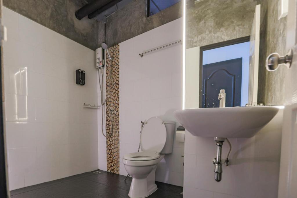 Jai Loy Cafe & Rooftop - Resim 29