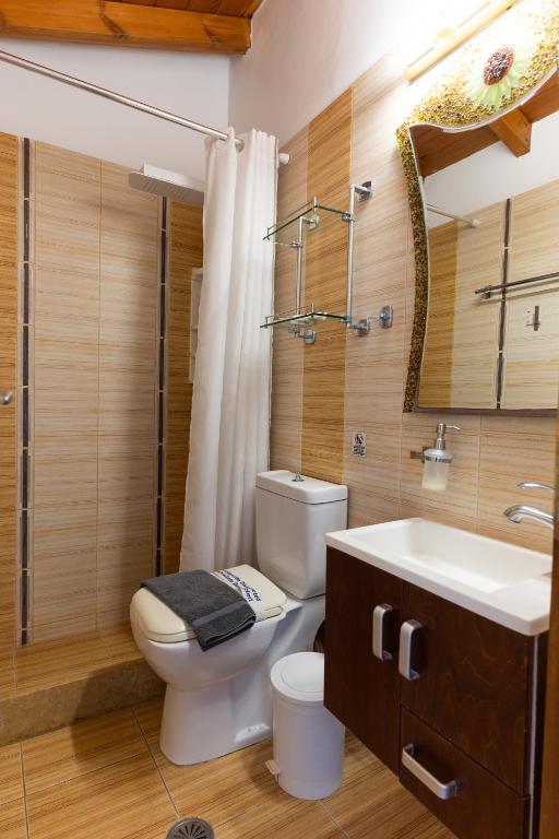 Koupelna v ubytování Coralli Rooms & Restaurant