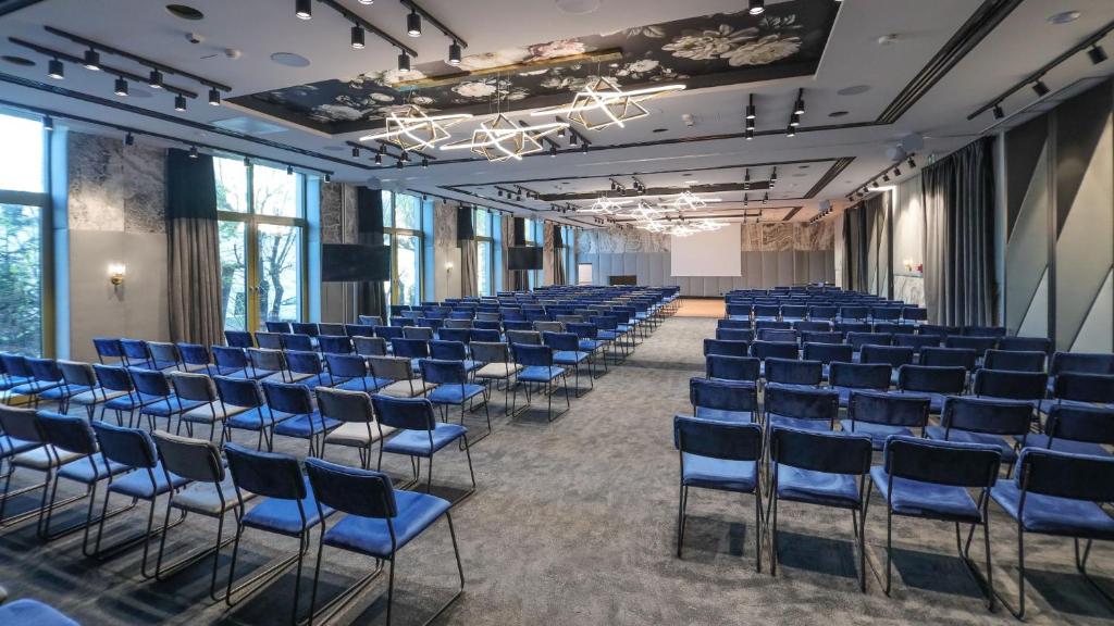 Hotel Moderno Poznan - Resim 5