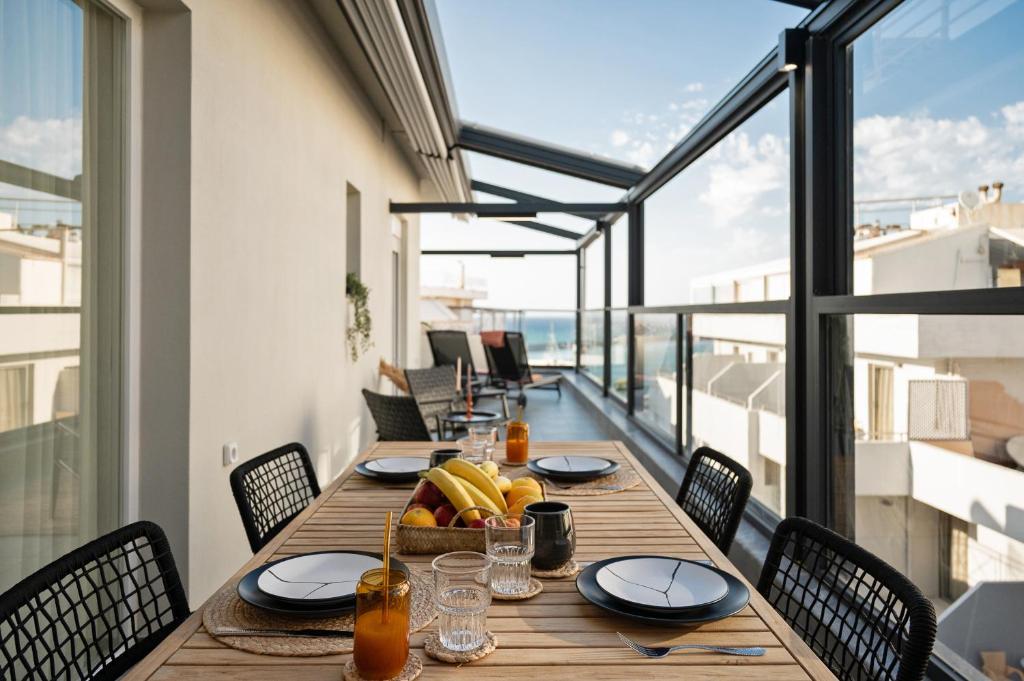 En balkon eller terrasse på L' Horizon Luxury Living by 8essentially